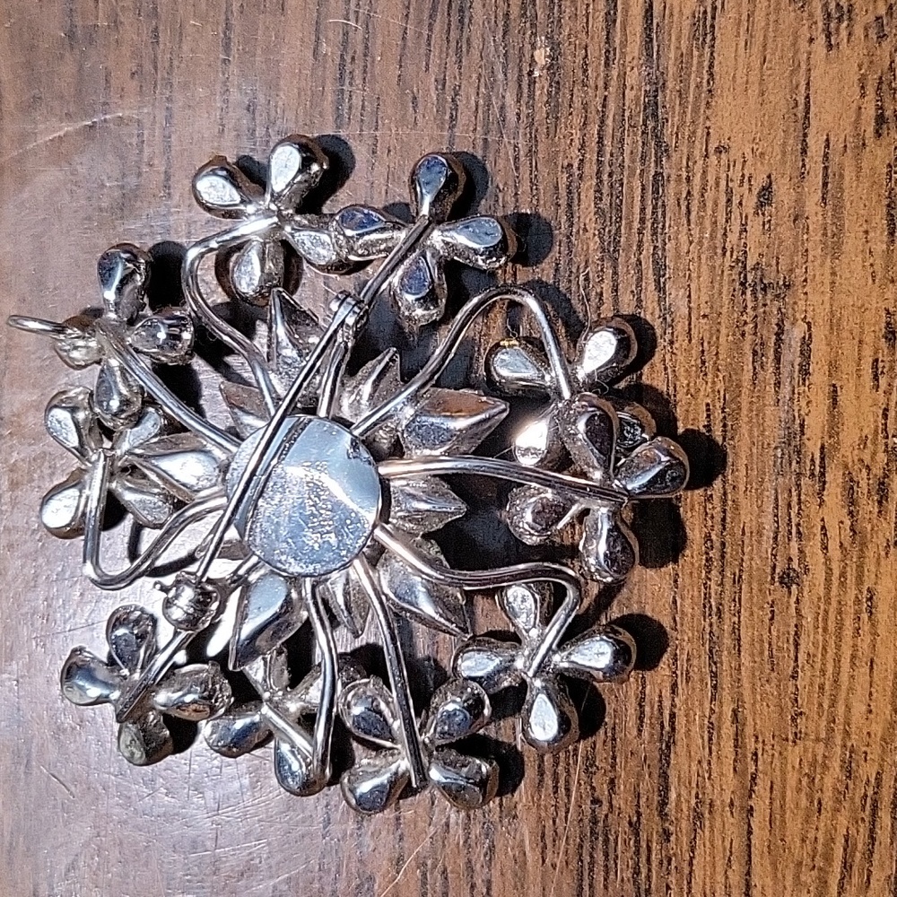 Broach - Picture 2 of 3